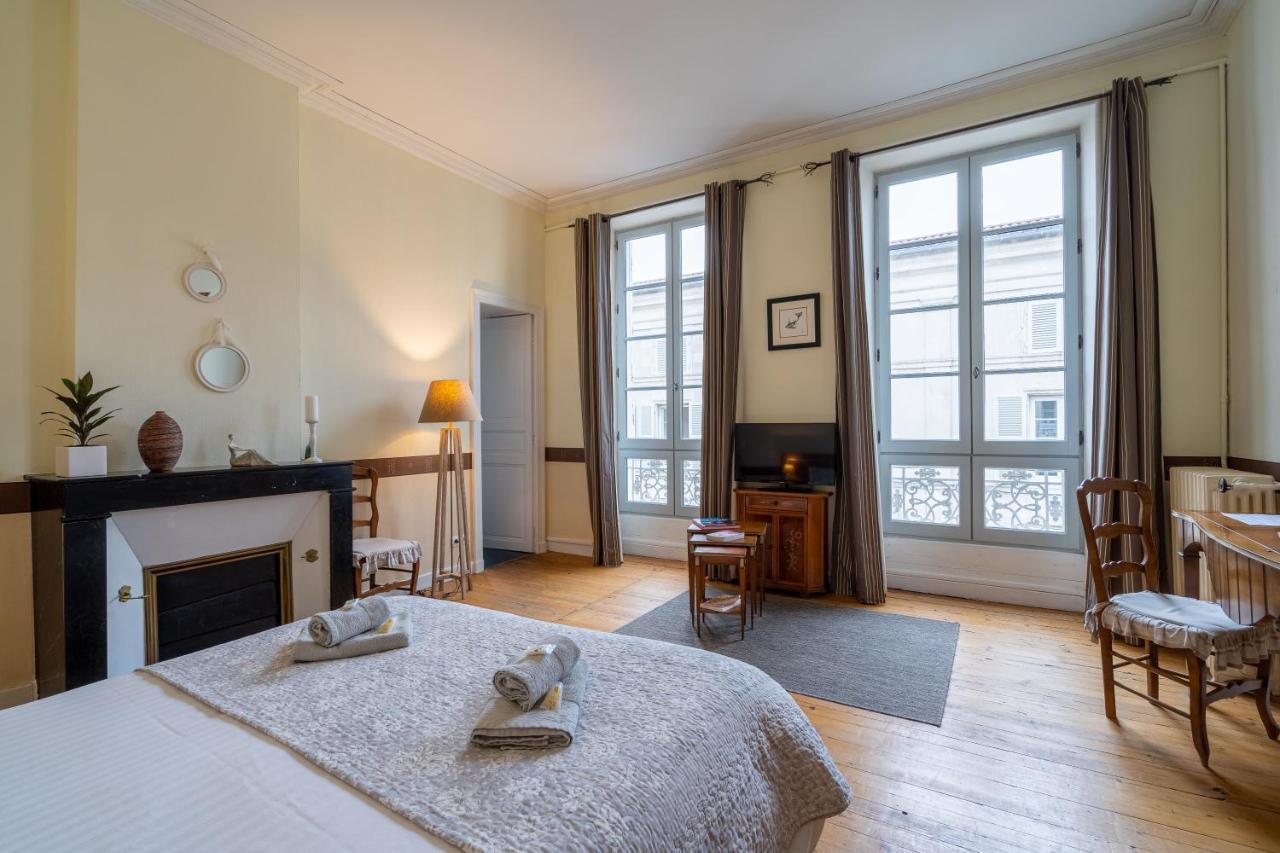 H De Bed & Breakfast