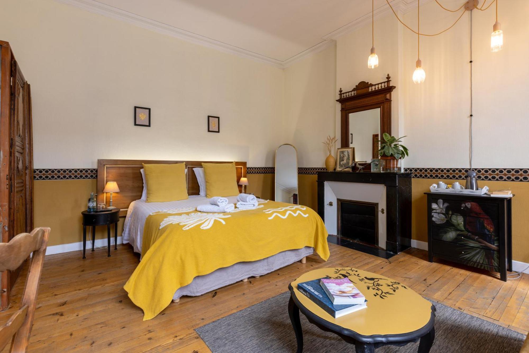 H De Bed & Breakfast 2*