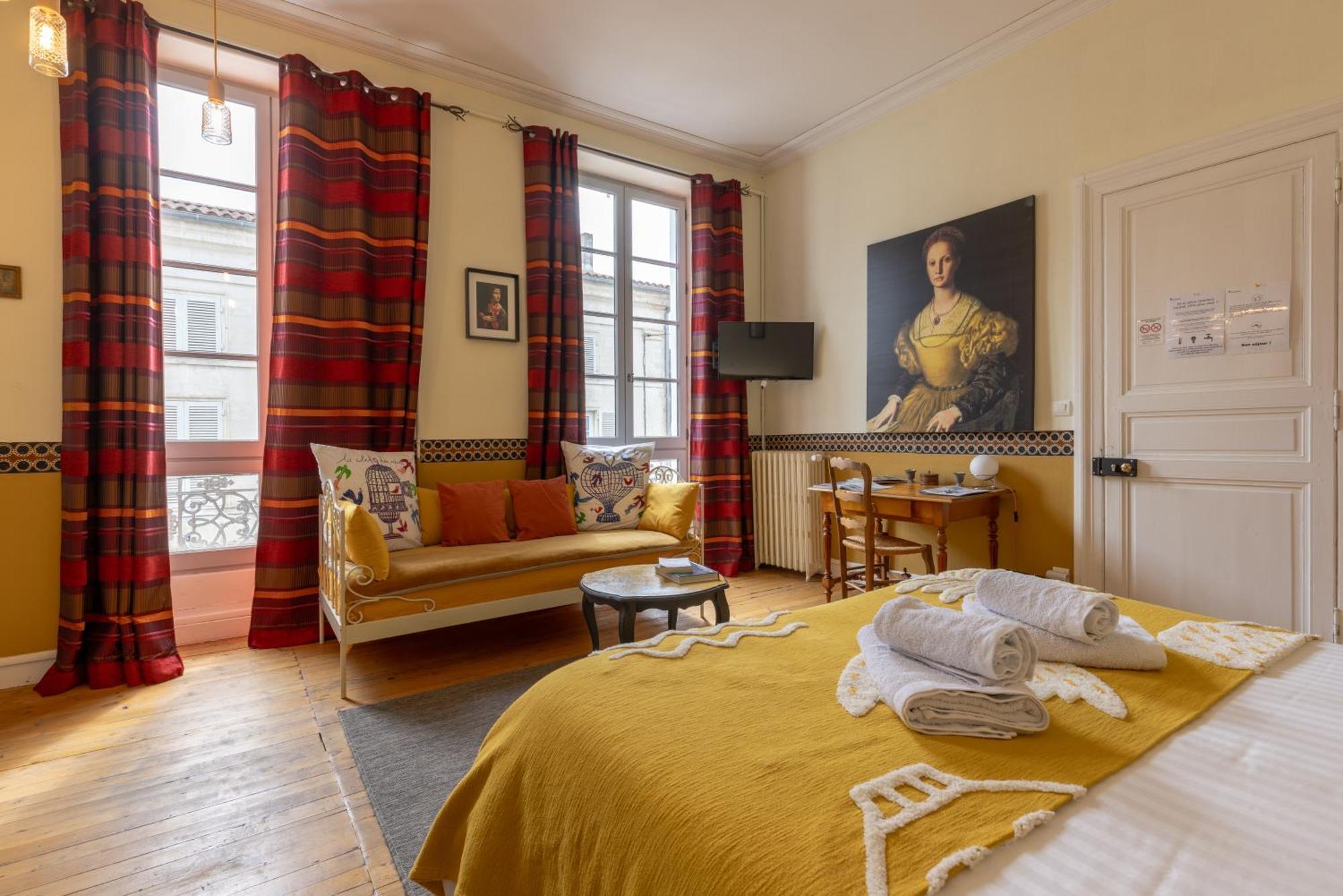 H De Bed & Breakfast